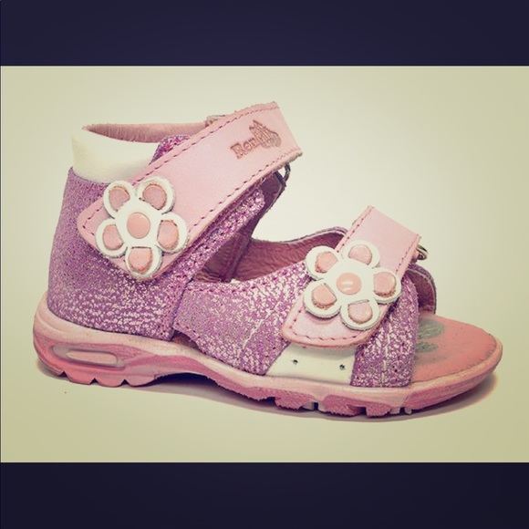 childrens sandals with arch support